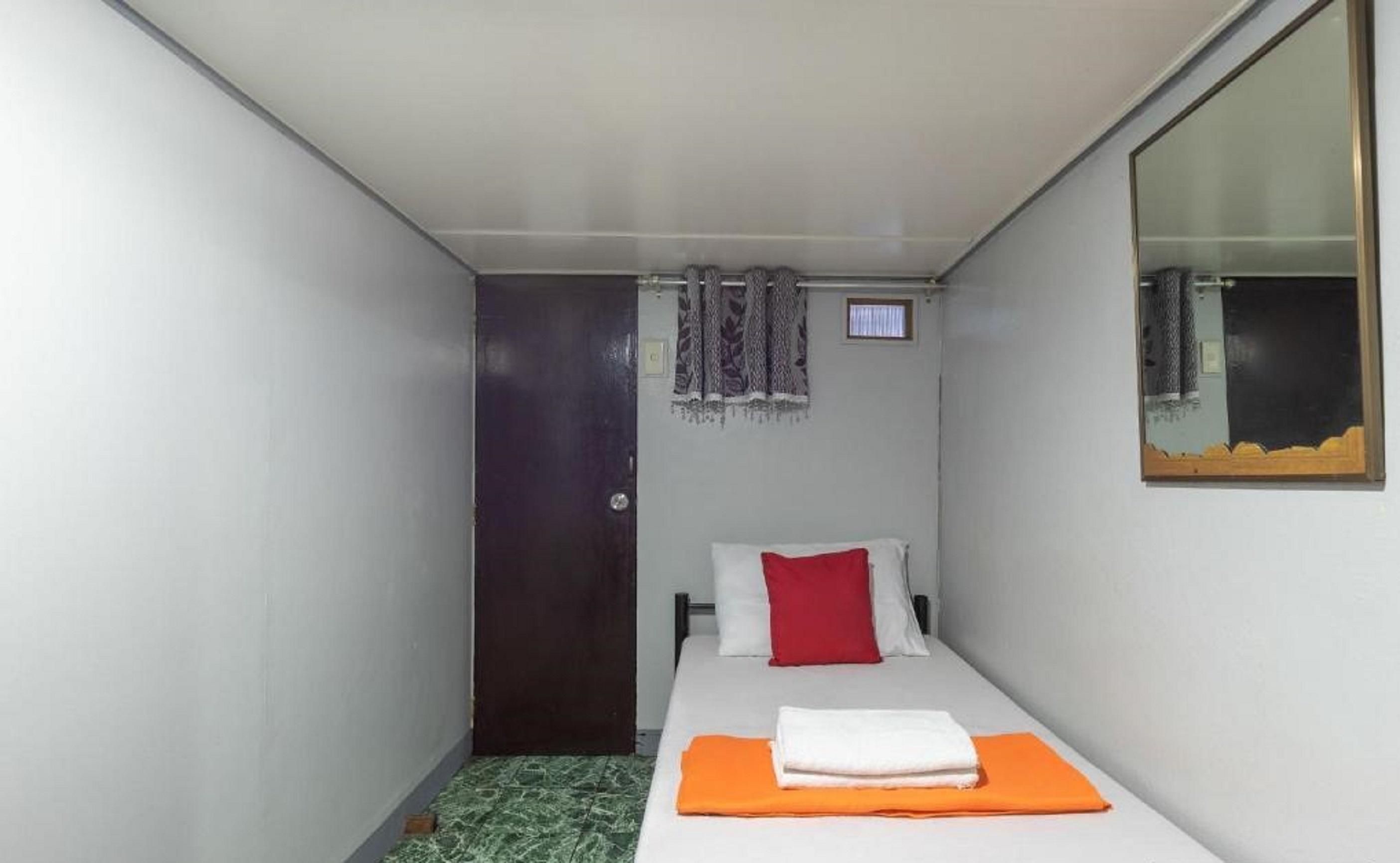 Oyo 722 Slouch Hat Inn Manila Esterno foto